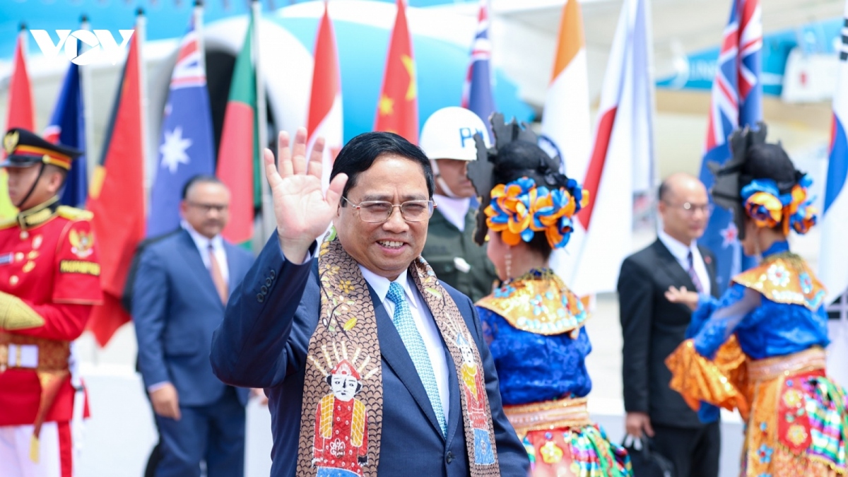 PM Pham Minh Chinh arrives in Jakarta for ASEAN Summit
